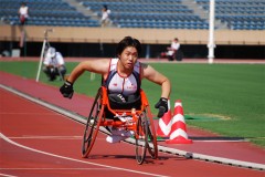 アンカー岩瀬、渾身の走りでフィニッシュ (PID: 002488) アンカー岩瀬、渾身の走りでフィニッシュ (PID: 002488)
