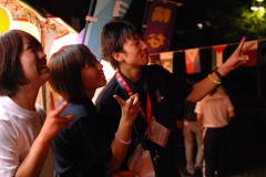 みんながノリのいい日本のボランティアスタッフ