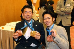 アルペンスキー金メダリスト狩野亮選手とフィギュアスケート銅メダリスト高橋大輔選手 （写真・阿部謙一郎)