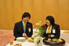 アルペンスキー銅メダル鈴木猛史選手と青木辰子選手