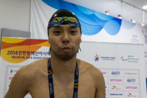 男子100M背泳ぎS7で江島大佑が金メダル
