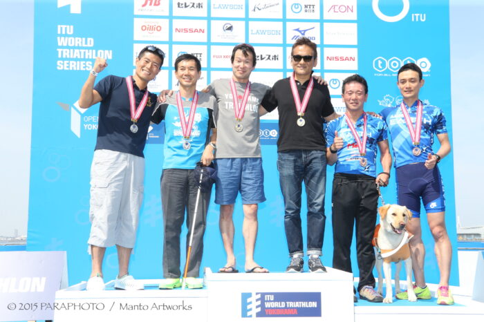 エイジパラTRI6男子の表彰式。地元横浜から初参加の神田信ペアが優勝