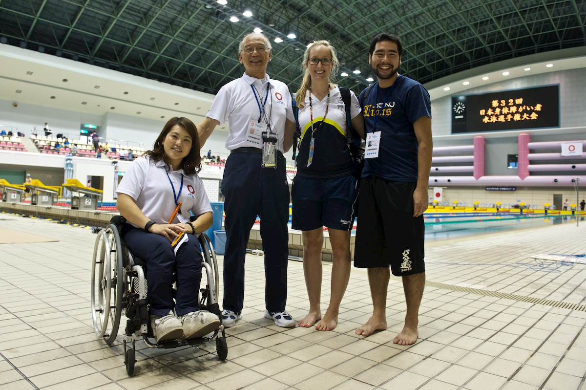 大会終了、海外チームと海外選手をエスコートしたスタッフ