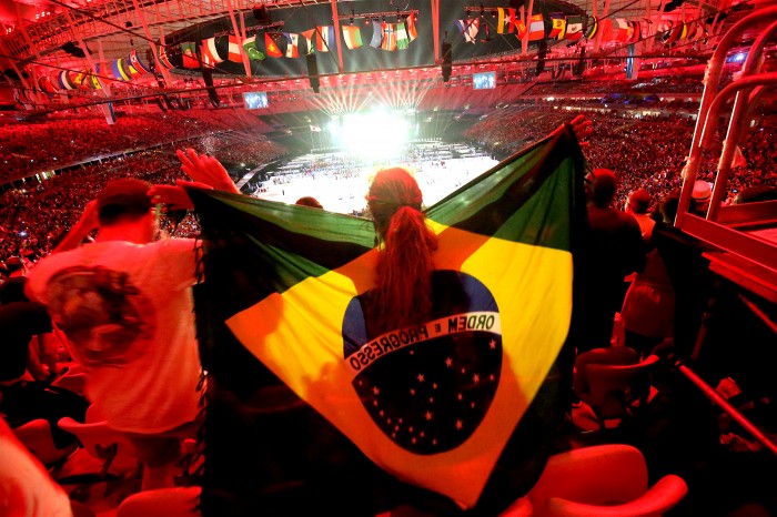 リオパラリンピック閉会式、盛り上がる観客席　写真・中村"Manto"真人