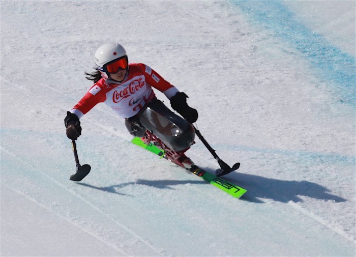 村岡桃佳がスーパーコンビ女子座位で銅メダル 今大会３つ目