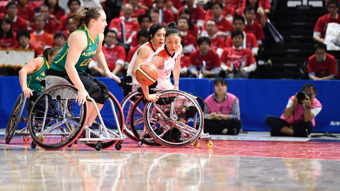 ベテランの網元麻理（4.5・カクテル）　写真・山下元気