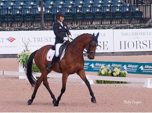 Tomoko Nakamura &D Jazz F / Team (Photo: Betty Cooper)