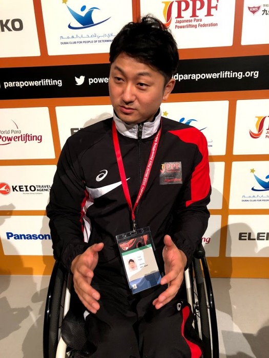 戸田雄也。パワーリフティングは３年半。車いすカーリングでのチーム名は「チーム戸田」