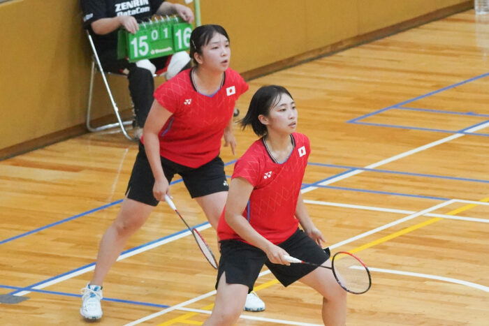 矢ケ部紋可・矢ケ部真衣の女子ダブルス
