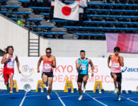 男子十種競技1日目（11月17日）、100ｍ。岡部と堀内は同じ組で競った。　写真・秋冨哲生