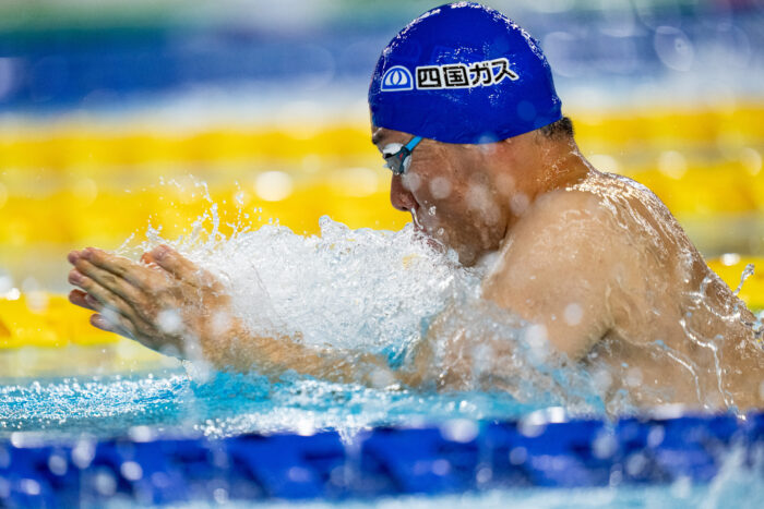 山口の100m平泳ぎ予選（1:00.79）をマーク　写真・秋冨哲生