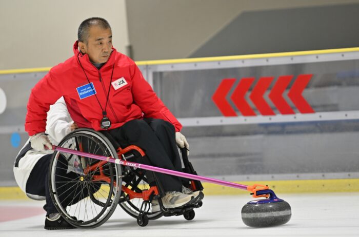 世界へつながる一投 新潟で競った車いすミックスダブルスカーリング選手権大会2026